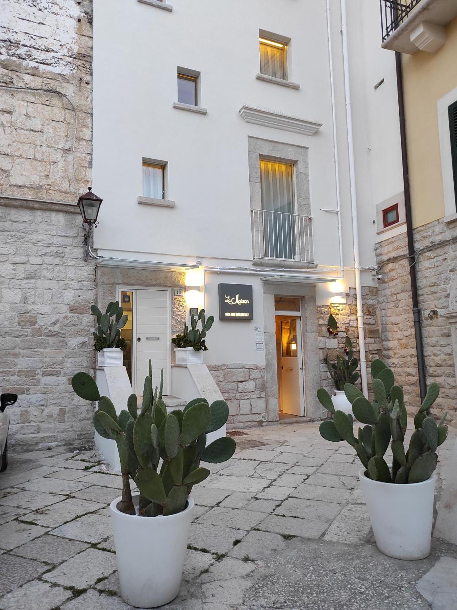 La Maison Trani Buitenkant foto